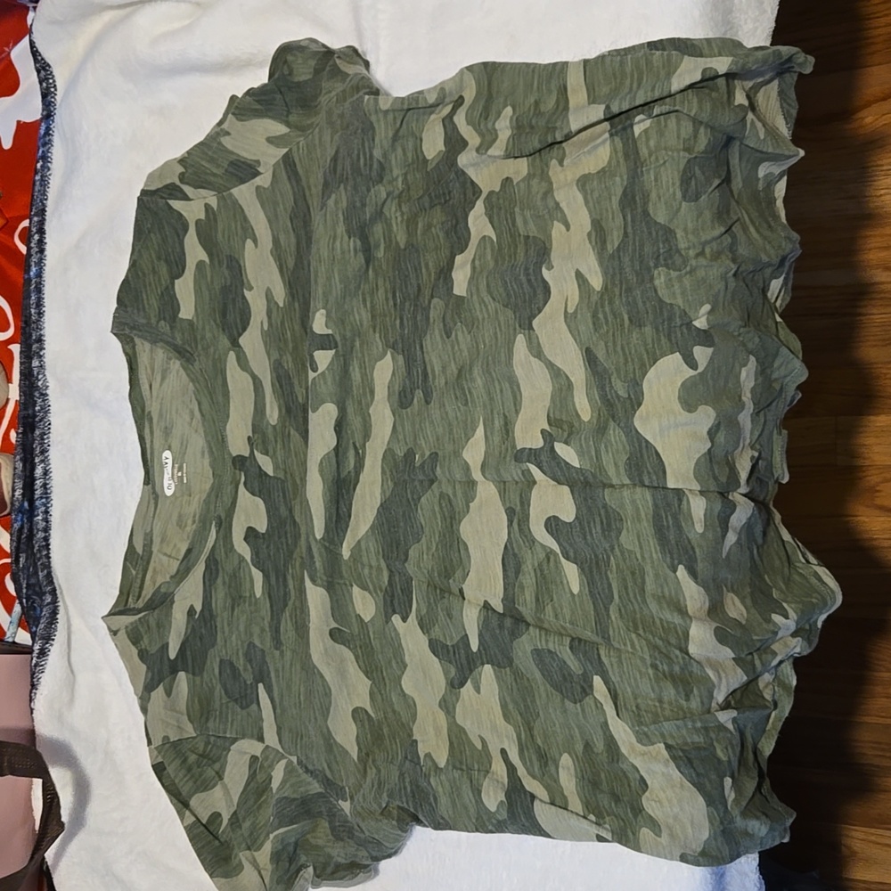 Old navy shirt